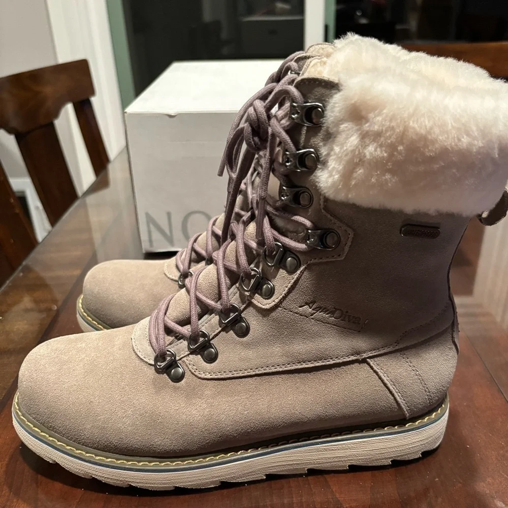 AQUA DIVA Dunedin Ice Grip sole Waterproof Snow boots size 9